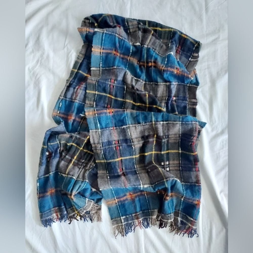 Fiori Di Firenze Italian Wool Plaid Scarf